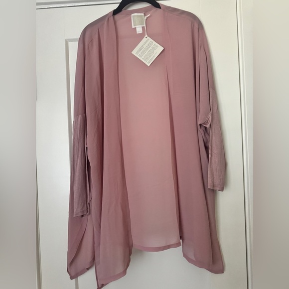MarlaWynne Tops - NWT Wynne Layers Sheer Layering piece
